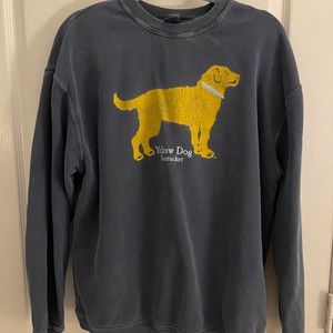 Blue Nantucket yellow dog crew neck sweatshirt!